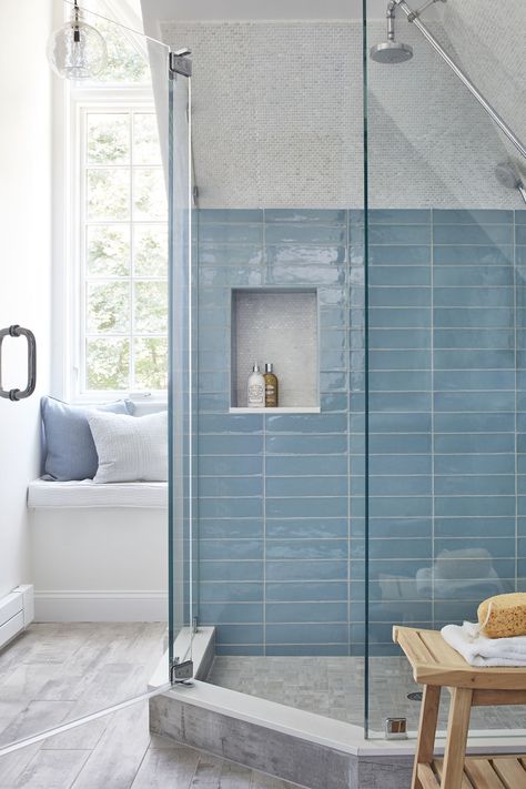 24 Creative Blue and Green Tiled Bathrooms - Best Tiled Bathroom Ideas Secondary Bathroom, Blue Shower Tile, Blue Glass Tile, Small Bathroom With Shower, Serene Bathroom, Creative Bathroom, Blue Tile, Small Bath, Bathroom Redo