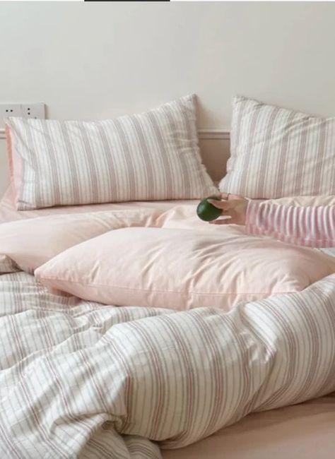 Pin Stripe Bedding, Pastel Duvet Cover, Pink Bed Covers, Light Pink Bedding, Classic Duvet Covers, Pastel Bedding, Cozy Dorm Room, Stylish Bedding, Dorm Room Hacks