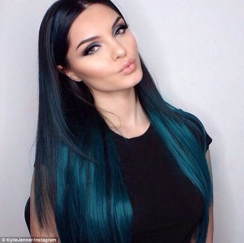 Fashionista:A model showing off the blue hair extensions Kylie not sells... Teal Hair Color, Best Ombre Hair, Blue Ombre Hair, Colored Hair Tips, Teal Hair, Hair Color Crazy, Trendy Hair Color, Hair Color Highlights, Hair Color Blue