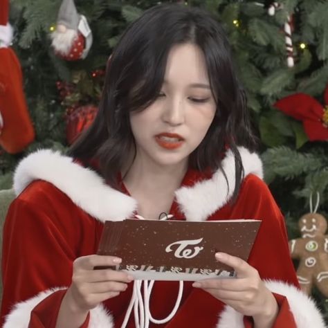 Mina Twice Christmas Pfp, Mina Twice Christmas Icon, Twice Christmas Icons, Mina Cute, Twice Christmas, Christmas Kpop, Kpop Christmas, Mina Icons, Low Quality Icons