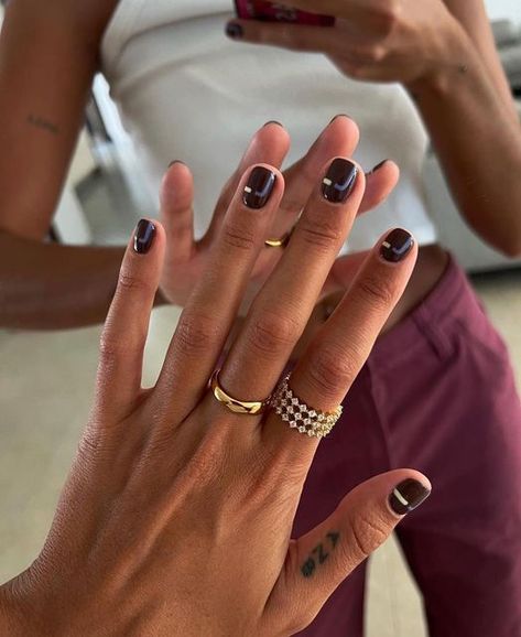 Cute Minimalist Nails, Easy Nail Art Ideas, Chrome Nail Colors, Paris Nails, Brown Nail Polish, Brown Nail, Plaid Nails, Chrome Nail, Summery Nails