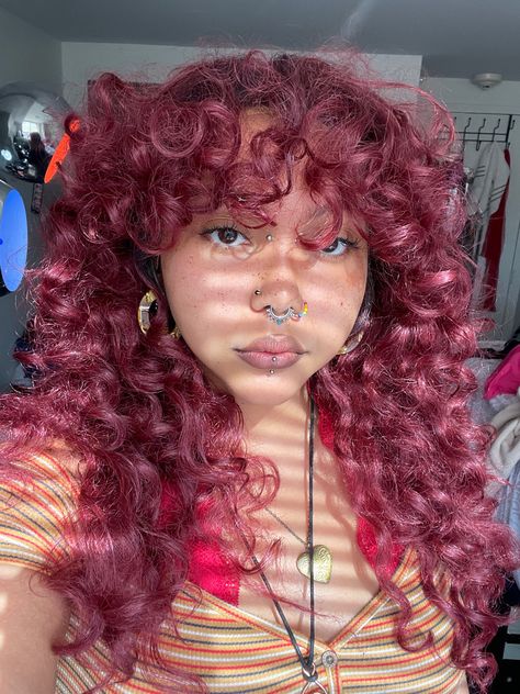 Fun Hair Colors For Curly Hair, Natural Color Dyed Hair, Dye On Brown Hair, Red Hair Pink Outfit, Medium Length Curly Hair Dyed, Long Curly Hair Dyed, Curly Hair Dye Ideas Pink, Neopolitan Hair Curly, Alt Curly Haircut