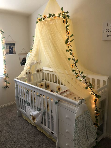 Ris💄💋 on Twitter: "Finally got lil girls nursery all done. 2 and a half weeks or less and she will be in my arms. 💛🌻… " Sunflower Theme Nursery, Baby Themes Rooms, Diy Sunflower Nursery Decor, Nursery Ideas Sunflower, Nursery Sunflower Theme, Girls Nursery, Nursery Ideas Girl, Girl Nursery Ideas, Baby Girl Nursery