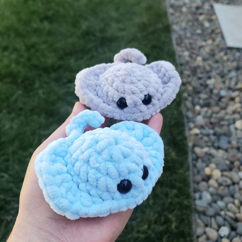 Mini Baby Stingray Plushie Crochet Handmade Plush Cute Stuffed Animal Toy Kawaii Crochet Fruit Plush, Crochet Ideas Stuffed Animals, Simple Crochet Animals, Crochet Ideas Plushies, Fluffy Crochet Animals, Stitch Plushies, Stingray Stuffed Animal, Tiny Stuffed Animals, Stingray Plush