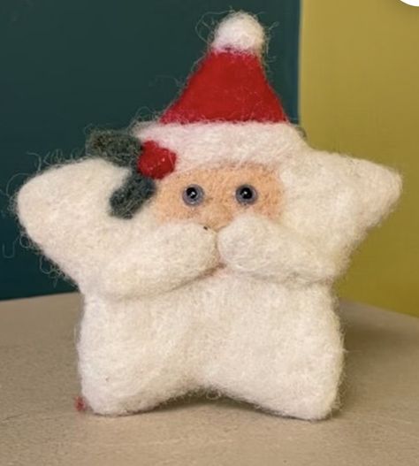 Winter Needle Felting Ideas, Needle Felted Star, Needle Felting Christmas Ideas, Needle Felted Animals For Beginners, Felt Xmas Decorations, Easy Needle Felting Projects, Needle Felted Christmas Ornaments, Felted Christmas Ornaments, Tovad Ull