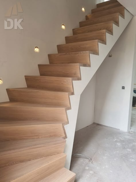 Stairs Rails, Stairs And Doors, Hall And Stairs, Open Stairs, House Upgrades, Hall Ideas, Stairway Design, Hallway Stairs, Home Upgrades