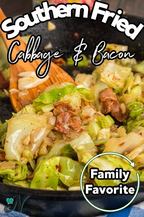 Cabbage And Cornbread, Fried Cabbage With Bacon And Onion, Fried Cabbage And Bacon, Southern Cabbage, Cooked Cabbage Recipes, Cabbage Recipes Southern, Fried Cabbage Recipes, Southern Fried Cabbage, Bacon Fried Cabbage