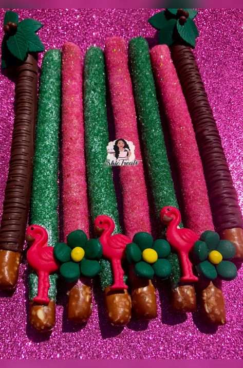 Pineapples & Flamingos Pretzels Flamingo Pretzel Rods, Hawaiian Pretzel Rods, Luau Chocolate Covered Pretzels, Choco Pretzels, Pretzel Business, Hawaiian Theme Party Food, Victoria Cake, Hawaii Birthday Party, Chocolate Pretzel Rods