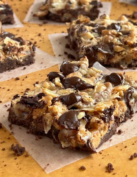 Seven Layer Brownies, Layered Brownies Recipe, 7 Layer Brownies, 7 Layer Brownie Bars, Ghirardelli Brownies, 7 Layer Bar, Ghirardelli Brownie Mix Recipes, Ghirardelli Brownie Mix, Fun Fall Desserts