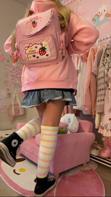 Decora Core Aesthetic, Jfashion Kawaii Outfits, Jojifuku Outfit, Kawaiicore Fashion, Kawaii Clothes Outfits, Harajuku Outfit, Cutecore Clothes, Creepy Clothes, Sanrio Outfits