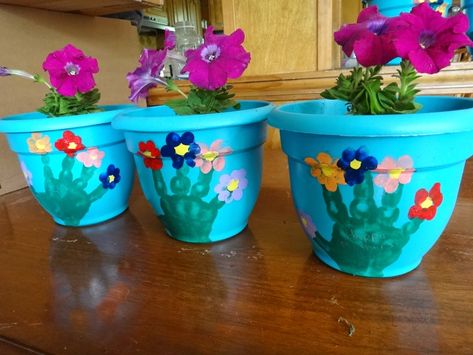 Flower Pot Painting Ideas, Flower Pot Painting, Pot Painting Ideas, Handprint Flower, Mothers Day Flower Pot, Mothers Day Crafts Preschool, Hand Print Flowers, Diy Mother's Day Crafts, Mother's Day Projects