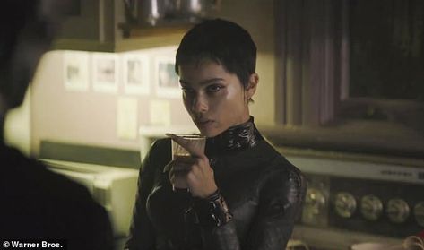 Halle Berry shows her support for Zoe Kravitz playing Catwoman in the upcoming film The Batman | Daily Mail Online Batman Story, Zoë Kravitz, The Bat Man, Matt Reeves, Band Rock, Batman And Catwoman, Selina Kyle, Michelle Pfeiffer, Zoe Kravitz