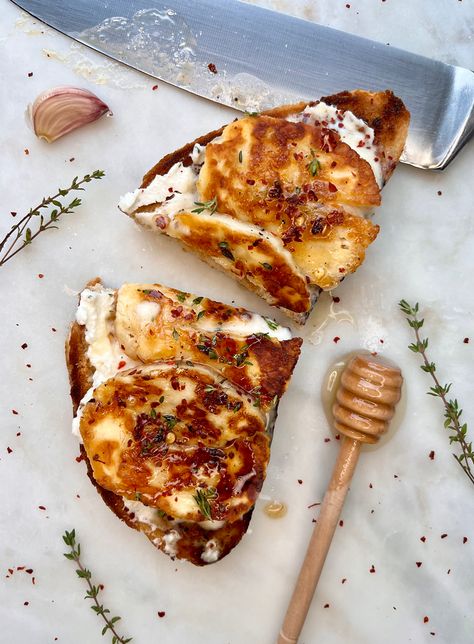 Crusty Bread with Hot Honey Halloumi, Whipped Garlic Mascarpone & Fresh Thyme Mascarpone Savory Recipes, Hot Honey Toast, Hot Honey Breakfast, Savoury Baking Ideas, Mascarpone Recipes Savoury, Hot Honey Halloumi, Fancy Lunch Recipes, Halloumi Meals, Fresh Thyme Recipes