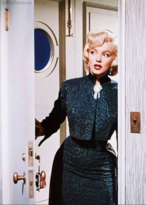 Mm Marilyn Monroe Fashion, Joe Dimaggio, Gentlemen Prefer Blondes, Marilyn Monroe Photos, Norma Jean, Norma Jeane, Blonde Bombshell, Famous Women, Vintage Beauty