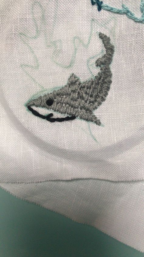 Embroidery Patterns Shark, Shark Embroidery Pattern, Embroidery Shark, Shark Embroidery, Jeans Embroidery, Embroidered Tote, Learn Embroidery, Cute Embroidery, Sewing Embroidery Designs