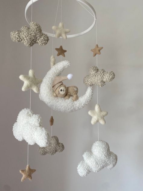 Nursery Decor Gray Beige Nursery, Gender Neutral Mobile, Small Nursery Room Inspiration, Baby Boy Nursery Inspiration, Babies Room Ideas, Baby Room Inspiration Neutral, Beige Baby Nursery, Beige Baby Room, Sky Themed Nursery