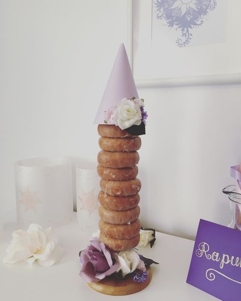 Rapunzel Donut Tower, Tangled Baby Shower Ideas, Tangled Theme, Rapunzel Cake, Donut Tower, Tangled Birthday Party, Rapunzel Birthday Party, Disneyland Birthday, Tangled Birthday