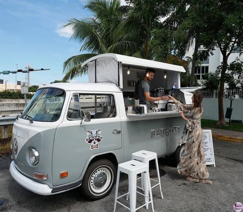 Kitchen Utensils Ideas, Kombi Food Truck, Foodtrucks Ideas, Coffee Food Truck, Gerobak Dorong, Mobile Cafe, Food Vans, Mobile Coffee Shop, Coffee Trailer