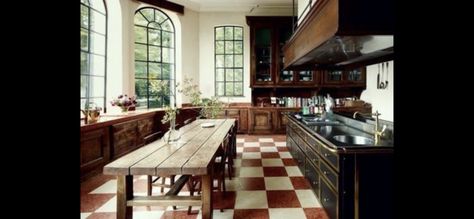 Chateau Kitchen, Black Kitchen Design, Axel Vervoordt, Interior Design Books, Built In Cupboards, Lighting Design Interior, Design Del Prodotto, Farmhouse Style Kitchen, Black Kitchens