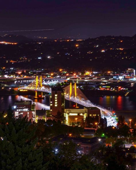 Year 8, Oregon Washington, Portland Oregon, At Night, Portland, Sydney Opera House, Oregon, Washington, Photo And Video