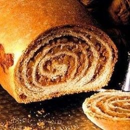 An old world Slovenian pastry, Potica (or Croatian 'Povitica') it's so Good! I'm going to make it this Christmas! Potica Recipes, Potica Bread Recipe, Sweet Yeast Bread, Nut Roll Recipe, Russian Foods, Rugelach Recipe, Slovenian Food, Nut Roll, Bacon Seasoning