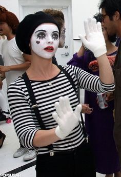 Kostüme Pierrot Kostüm, Mime Costume, Mime Artist, Halloween Costumes Pictures, Mime Makeup, Halloweenský Makeup, Best Celebrity Halloween Costumes, Halloween Costumes 2016, Celebrity Costumes