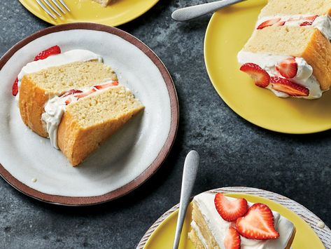 The classic Mexican milk-soaked tres leches cake is updated with Indian flavors of cardamom, ginger, and coconut milk for a show-stopping dessert. Chai Tres Leches, Country Cake, Chai Masala, Tres Leches Cake Recipe, Leches Cake, Tres Leches Cake, Tres Leches, Strawberry Cakes, Round Cake Pans