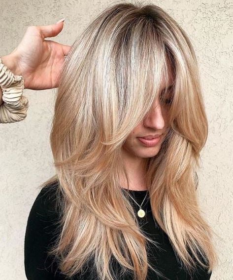 Caramel Blonde Hair, Shaggy Long Hair, Layered Haircuts With Bangs, Long Layered Haircuts, Long Hair With Bangs, Trending Haircuts, Long Layered Hair, Haircuts With Bangs, Long Hair Cuts