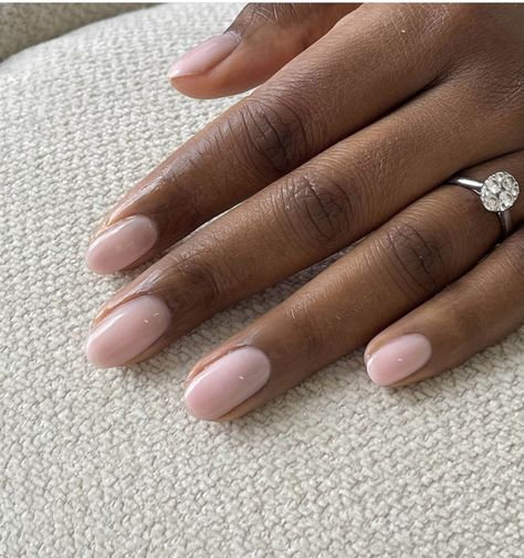 Clean Nails Brown Skin, Natural Nails Black Skin, Brown Skin Pedicure, Gel Polish On Natural Nails Black Women, Natural Nails On Black Women, Engagement Nails Black Women, Nail Ideas On Dark Skin, French Pedicure Black Women, Gel Nails Black Women