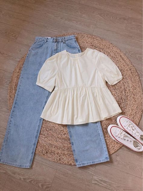 Tops For Girls Stylish Indian, Summer Modest Outfits Casual Jeans, Simple Trendy Outfits Summer, Crop Tops And Jeans, Western Work, Affordable Shoes, Casual College Outfits, Fashion Top Outfits, Korean Casual Outfits