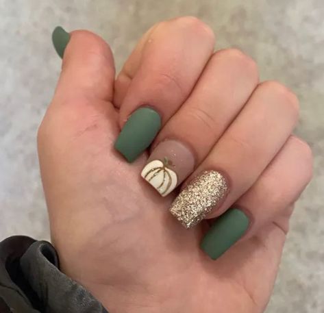 Green Fall Nails, Tan Nails, Cute Nails For Fall, Fall Acrylic Nails, Matte Nails, Fall Nails, Green Nails, Hunter Green, Sage Green