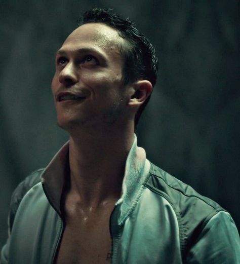 Jonathan Tucker Jonathan Tucker Hannibal, Hannibal Matthew Brown, Matthew Brown Hannibal, Matthew Brown, Mother Son Relationship, Jonathan Tucker, Hannibal Nbc, Famous Actors, Actors Male