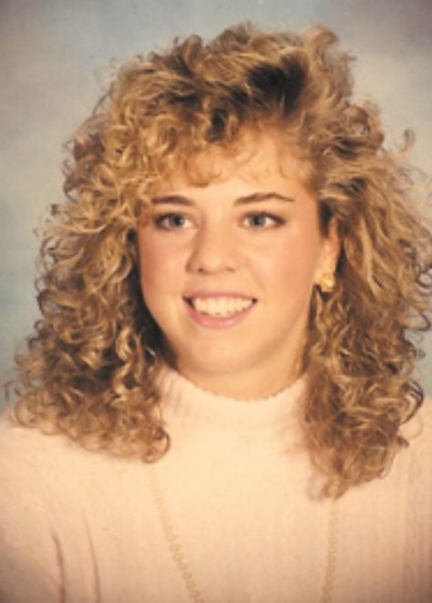 Classic everyday 1980s perm 80s Perm, 80s Curly Hair, 80s Makeup Looks, 80’s Hair, Perm Curls, New Perm, 80's Hairstyle, 1980s Hair, Spiral Perm