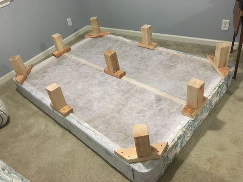 Diy Box Spring, Diy King Bed, Diy King Bed Frame, Diy Bed Frame Easy, Box Spring Bed Frame, Diy Platform Bed, Homemade Tables, Diy Bed Frame, Box Spring Bed