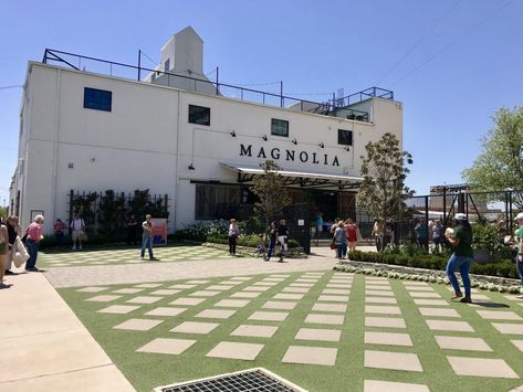 Come along with me on my trip to the Magnolia Silos. I'll give you a tour and some tips and tricks for getting the most out of your visit. #fixerupper #chipandjoannagaines #joannagaines #magnoliasilosMagnolia Market exterior Area Rug Ideas, Harp Design Co, Magnolia Silos, Magnolia Market, Rug Ideas, Chip And Joanna Gaines, My Living Room, The Perfect Day, Farmhouse Homes