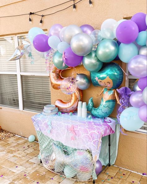 Mermaid Balloons, Party Backyard, Sea Mermaid, Mermaid Theme Birthday, Mermaid Theme, Mermaid Birthday Party, Backyard Party, Theme Birthday, 6th Birthday