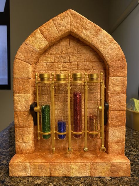 My very own hand-made house points counter! Harry Potter Points Counter, Harry Potter House Points, Harry Potter Decorations Party, Diy Harry Potter Decor, Diy Harry Potter Crafts, Harry Potter Christmas Decorations, Harry Potter School, Harry Potter Dolls, Harry Potter Miniatures