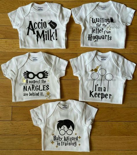 Cricut Bibs, Harry Potter Baby Gift, Baby Onsies Ideas, Onsies Ideas, Harry Potter Baby Clothes, Harry Potter Shower, Harry Potter Onesie, Dear Prudence, Harry Potter Nursery