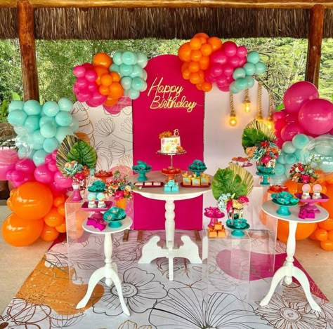 Birthday Party Paper Decorations, Pool Party Adults, Pool Party Themes, Tropical Birthday Party, Farm Themed Birthday Party, Fiesta Tropical, Grad Party Decorations, Pool Party Decorations, Bday Party Theme