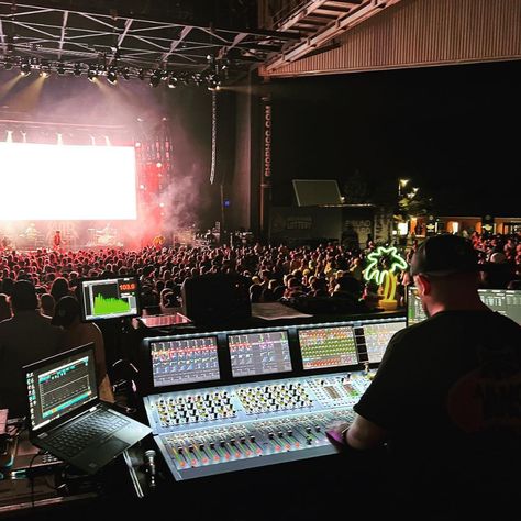 ���🎵 What’s tour like? 📷 instagr.am/bgoers ▶️ avid.com/s6l #touring #tourlife #avidlivesound #livesound #avids6l #mix #venues6l #avid Sound Guy, Production Manager, Tour Manager, Like Instagram, Cleveland, Instagram Profile, Sound, On Instagram, Instagram