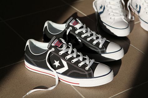 Black Y2k Shoes, Converse 1 Star, Converse Star Player, Converse Star, Pretty Shoes Sneakers, Expensive Shoes, Funky Shoes, Converse One Star, Black Converse