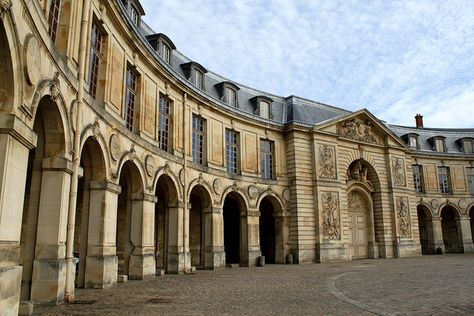 Royal Stables Royal Stables, Royal Stables Aesthetic, Horse Shelter, Dream Stables, Mews House, European Architecture, Dream Barn, Horse Stables, British Monarchy