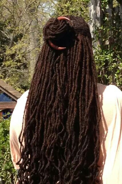 Loc crush Jet Black Sisterlocks, Long Healthy Locs, Long Locs Natural, Grunge Blonde, Skater Hair, Locs Ideas, Long Dreadlocks, Long Locs, Growing Out Bangs