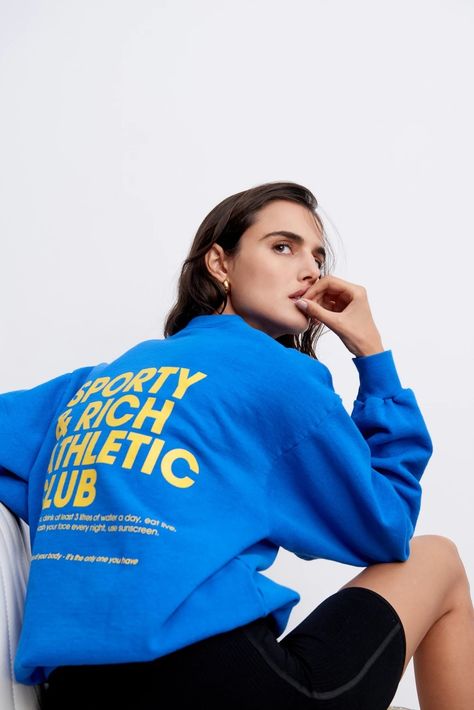 Unique Photography Ideas, Creative Photography Inspiration, Streetwear Photoshoot, Emily Oberg, Shirt Photography, Shirt Logo Design, Bright Minds, Shirt Design Inspiration, Unique Photography