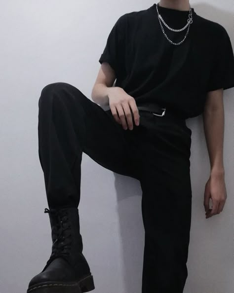 Retro Grunge Aesthetic Outfit, Grunge Outfits Men, Aesthetic Outfits Men, Aesthetic Grunge Outfit, Tomboy Style Outfits, Swaggy Outfits, Men Fashion Casual Outfits, Streetwear Men Outfits, Tomboy Fashion