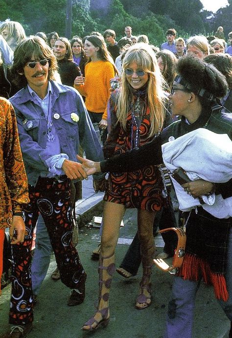 Moda Z Lat 70., 60s Fashion Hippie, Mundo Hippie, 70s Mode, Fashion Fotografie, 1960s Hippie, 1970s Art, Pattie Boyd, Moda Hippie