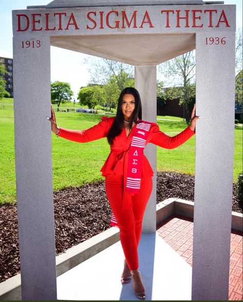 The Redz Dst, Delta Sigma Theta Aesthetic, Delta Sigma Theta Photoshoot Ideas, Delta Sigma Theta Outfits Fashion, Delta Sigma Theta Graduation Pictures, Delta Sigma Theta Graduation Stole, Delta Sigma Theta Photoshoot Graduation, Delta Sorority Photoshoot, Delta Sigma Theta Photoshoot