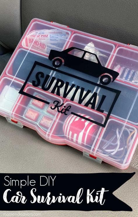 Diy Car Emergency Kit Ideas, Diy Car First Aid Kit, Diy Emergency Car Kit, Car Emergency Kit For Moms, Items To Keep In Your Car, First Car Gift Basket, Car Survival Kits Diy, Car Essentials For Women Emergency Kits, Car Road Trip Hacks