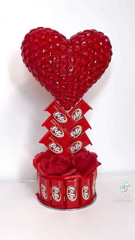 Dollar Tree Addicts - V❤️Day gift for a ma ma Valentine Topiary, Valentines Day Craft Ideas, Candy Gifts Diy, Flower Candy, Candy Bouquet Diy, Valentine Centerpieces, Valentine Gift Baskets, Burlap Garland, Valentine's Day Gift Baskets