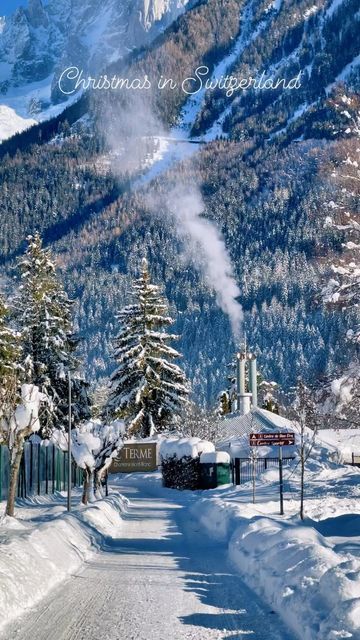 Marc Edmund🇨🇭 on Instagram: "Christmas in Switzerland 🇨🇭🎄 - - 🇨🇭@swissglory_🇨🇭 🇨🇭@swissglory_🇨🇭 - 🚩️Location(s): 1. Zermatt — — 📸 by @neil.james (TikTok) — — #switzerland_destinations #discoverswitzerland #thebeautifulswitzerland #switzerlandtrip #switzerlandtourism #switzerlandtattoo #genevaswitzerland #bestofswitzerland #switzerland_bestpix #switzerland_vacations #unlimitedswitzerland #switzerlandtravel #interlakenswitzerland #switzerlandvacations #switzerlandcolors #travelswitzerland #switzerland_hotels #baselswitzerland #loves_switzerland #loveswitzerland" New York Noel, Switzerland Destinations, Places In Switzerland, Noel Fisher, Chamonix Mont Blanc, Winter Bucket List, Days Until Christmas, Lake Pictures, Switzerland Travel